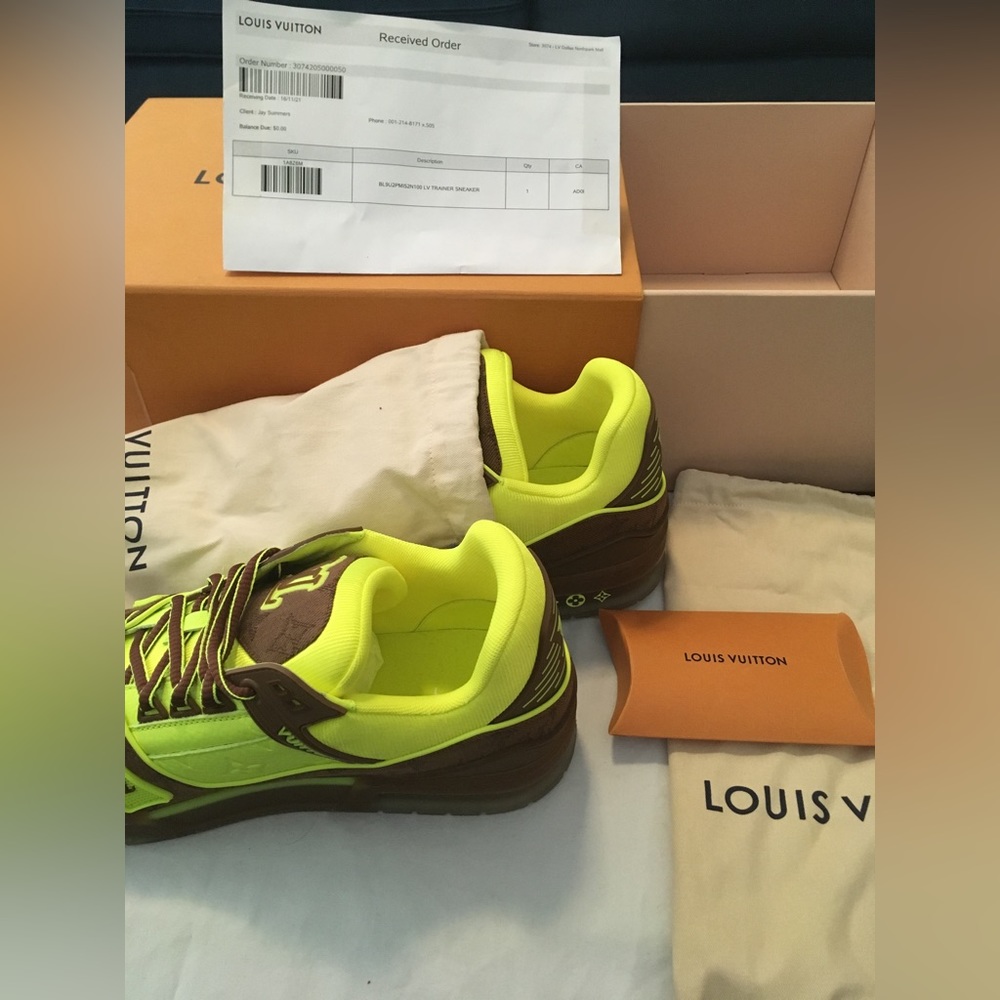 New Louis Vuitton Trainer Yellow Brown w/ receipt